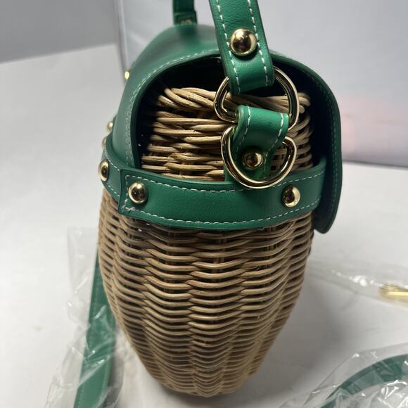 TOMMY BAHAMA Small Flap Green Faux Leather Wicker/Straw Crossbody Dome Bag NWT - Picture 7 of 10